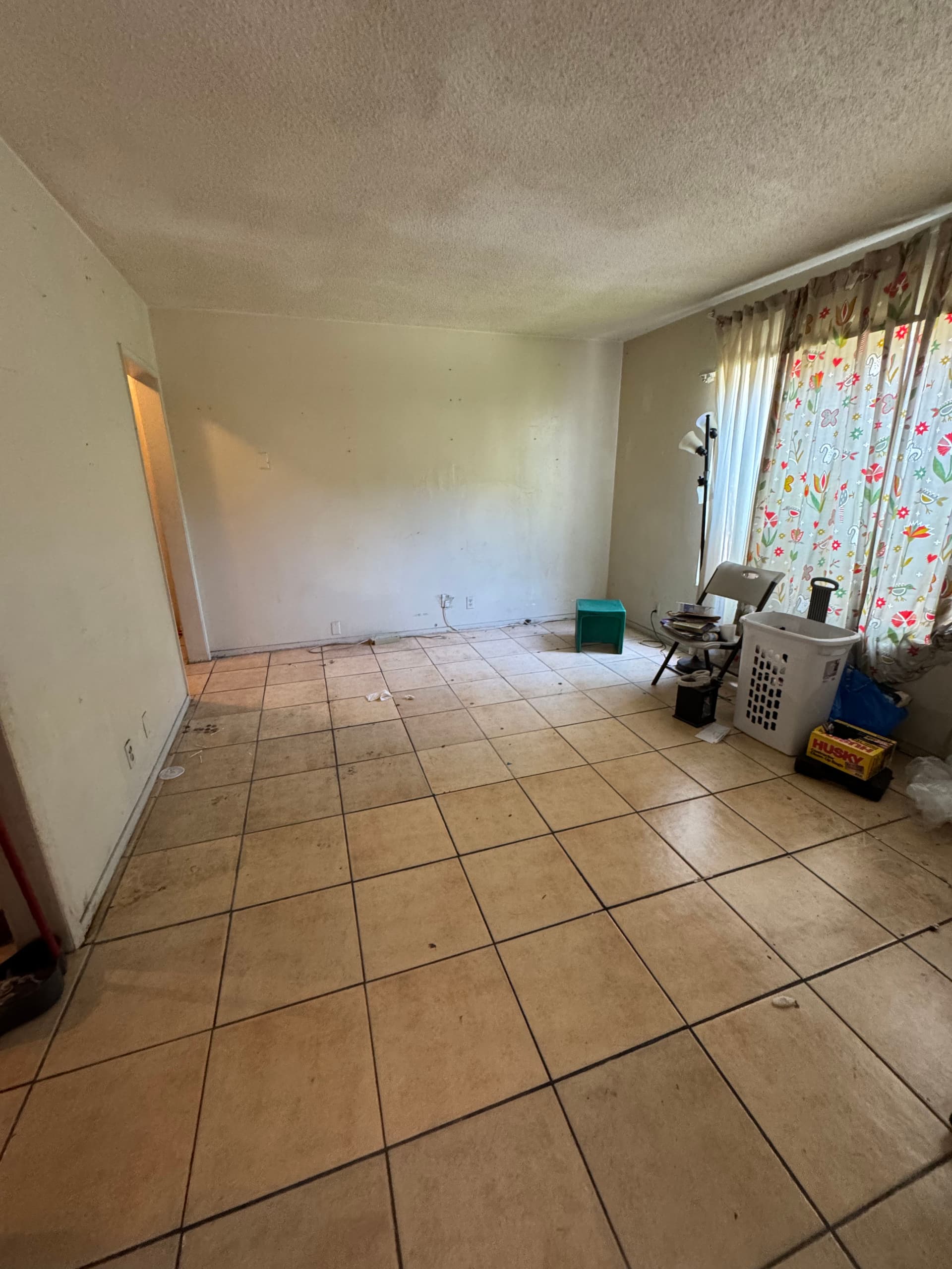 Gallery photos for Repeat Customer Garage Cleanout in Long Beach: Image #2