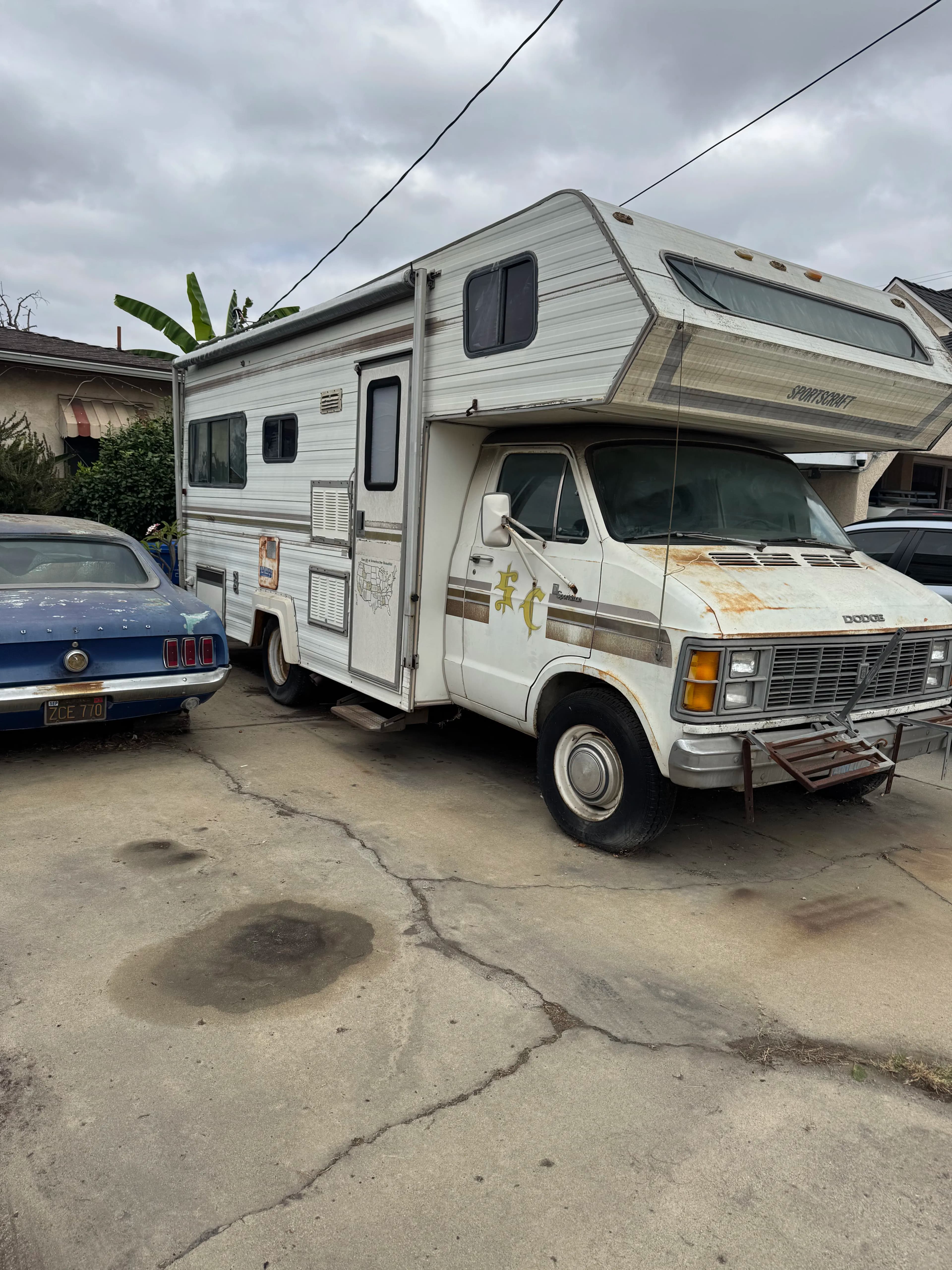 Project Old RV Removed From Los Angeles Property in 90744 image