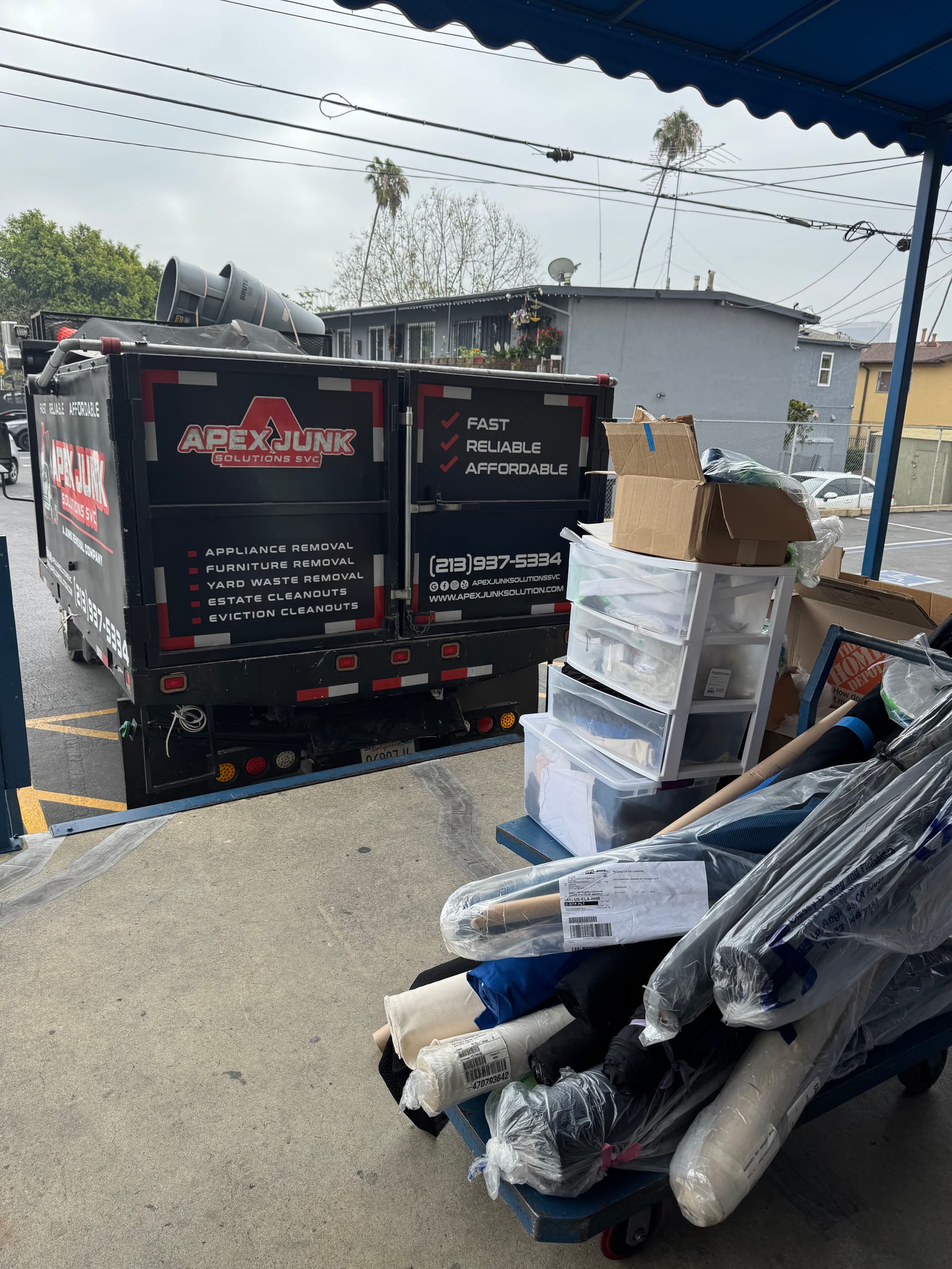 Gallery photos for Same-Day Storage Unit Cleanout in Koreatown Los Angeles: Image #3