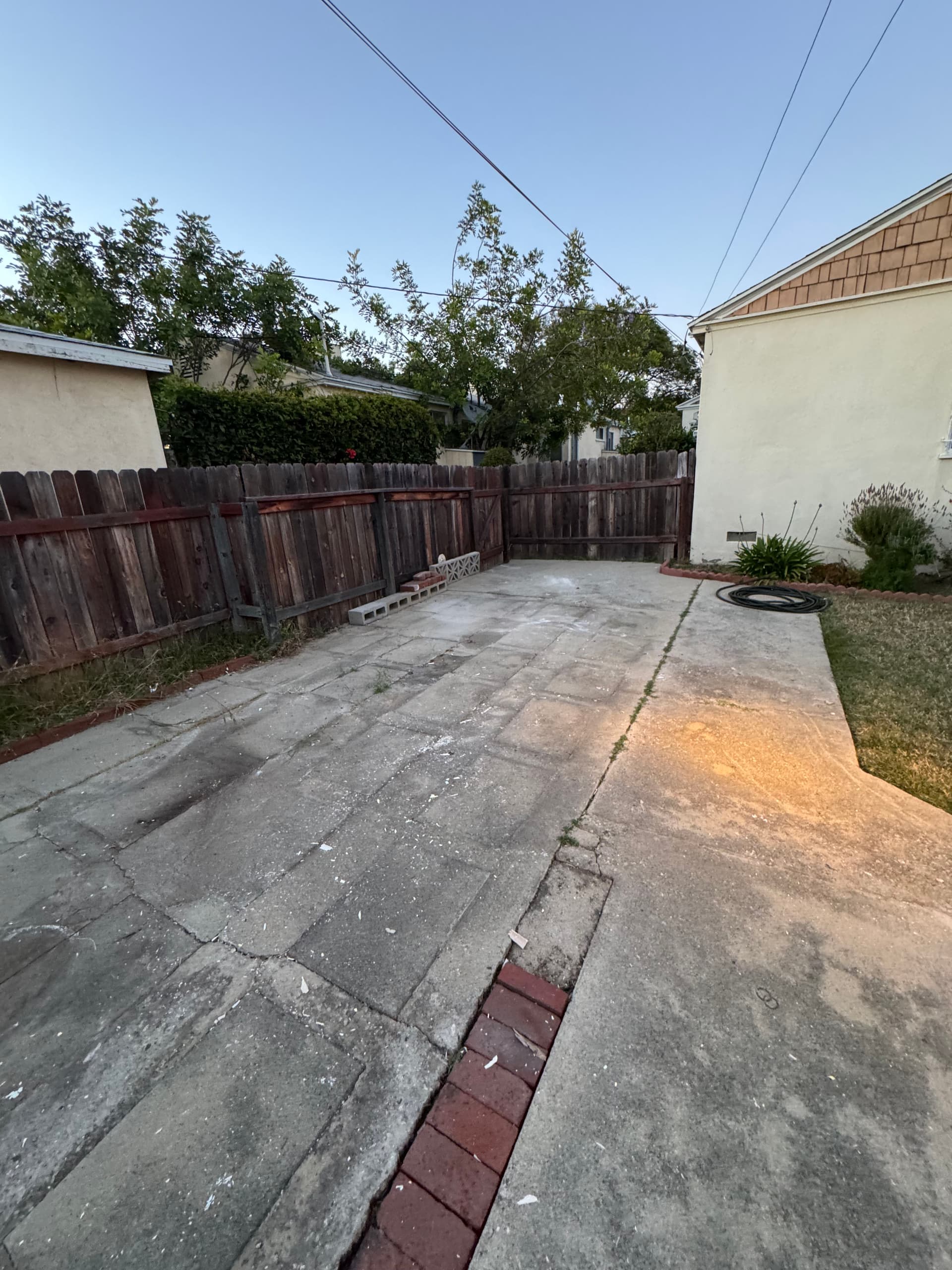 Gallery photos for Heavy Construction Debris Removal Done Fast in Sawtelle: Image #3