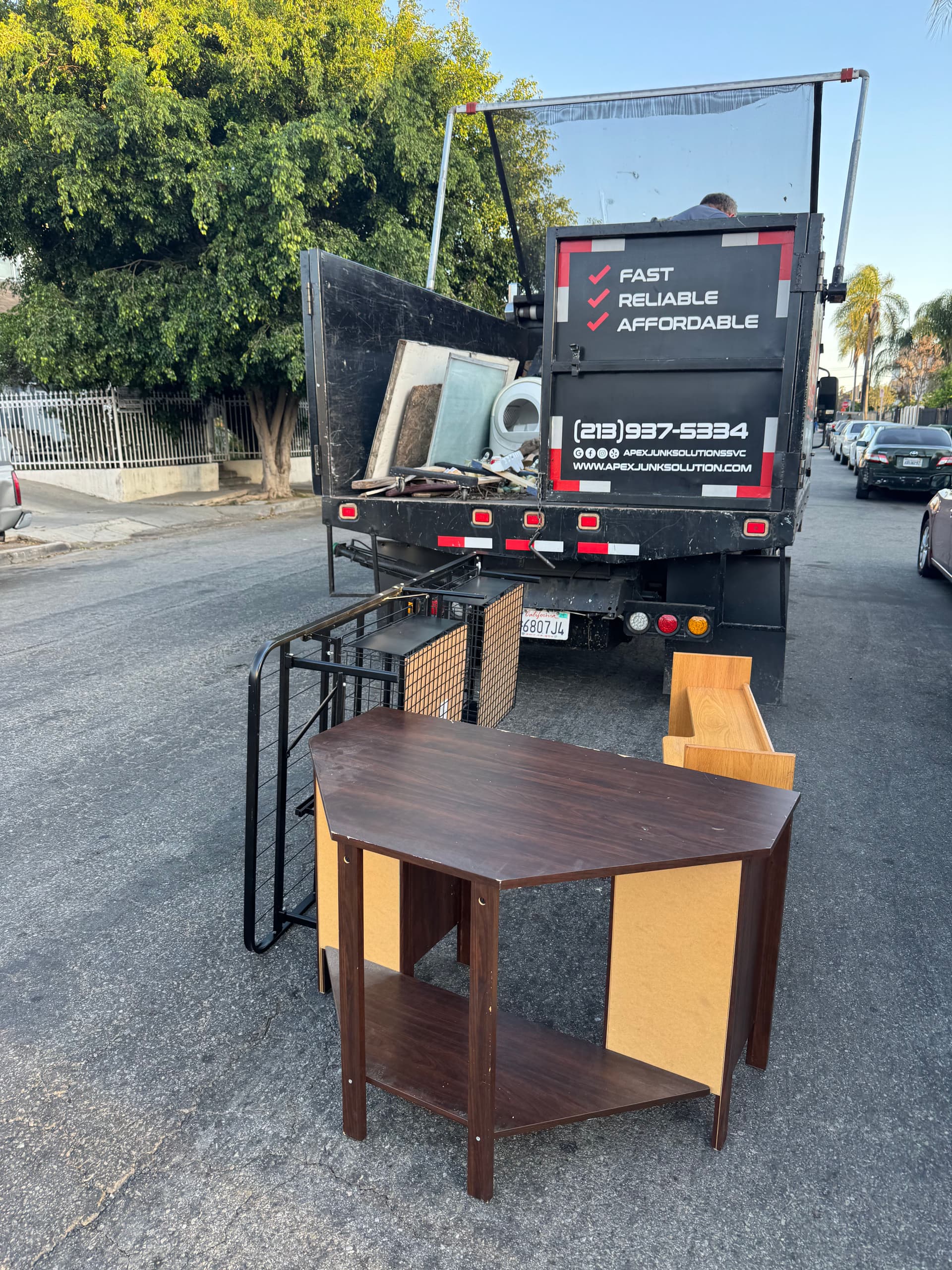Small Furniture Removal Clears Out a Full Room in Los Angeles image