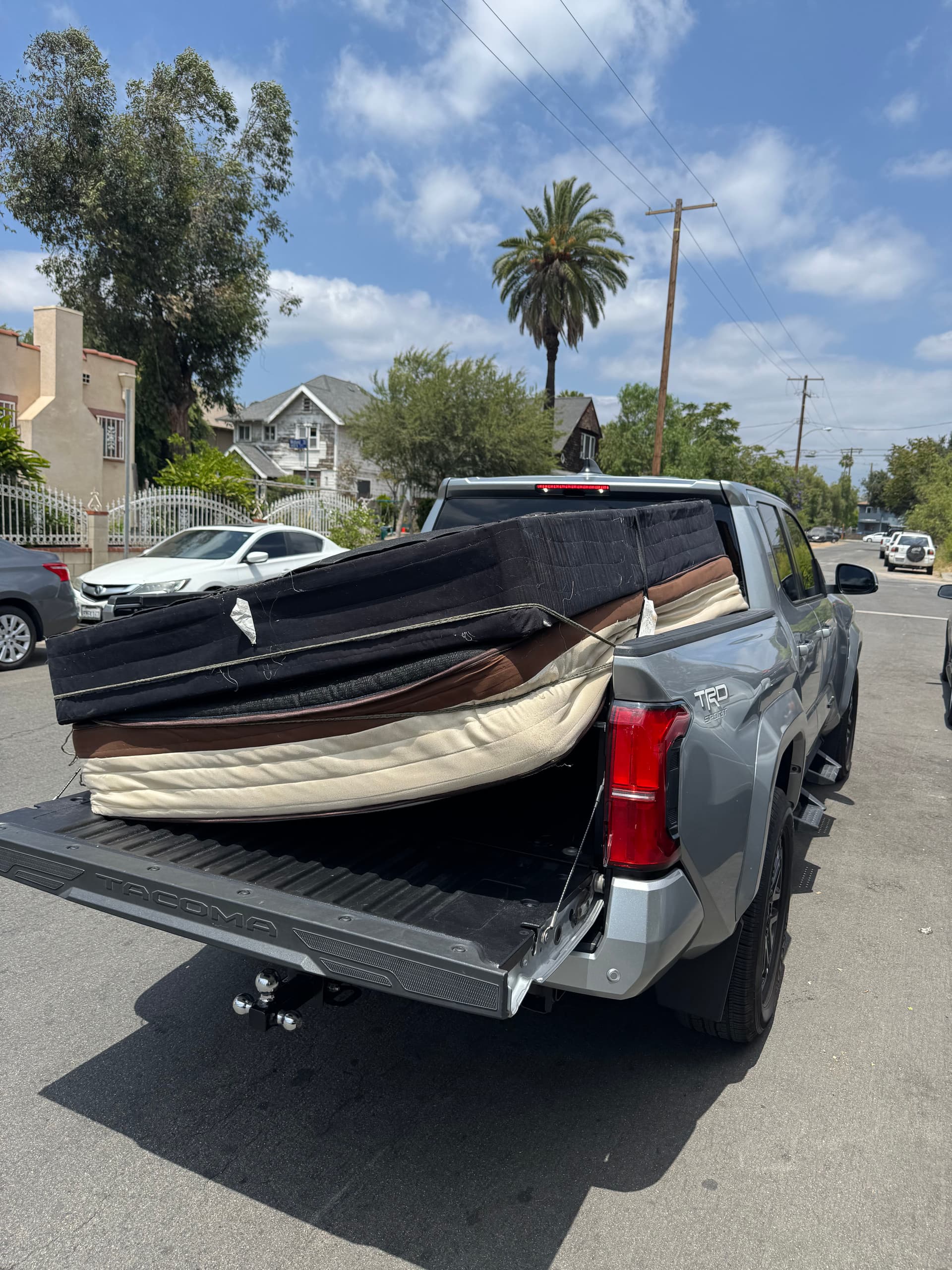 Gallery photos for Emergency Mattress and Box Spring Removal in Lincoln Heights Los Angeles: Image #2