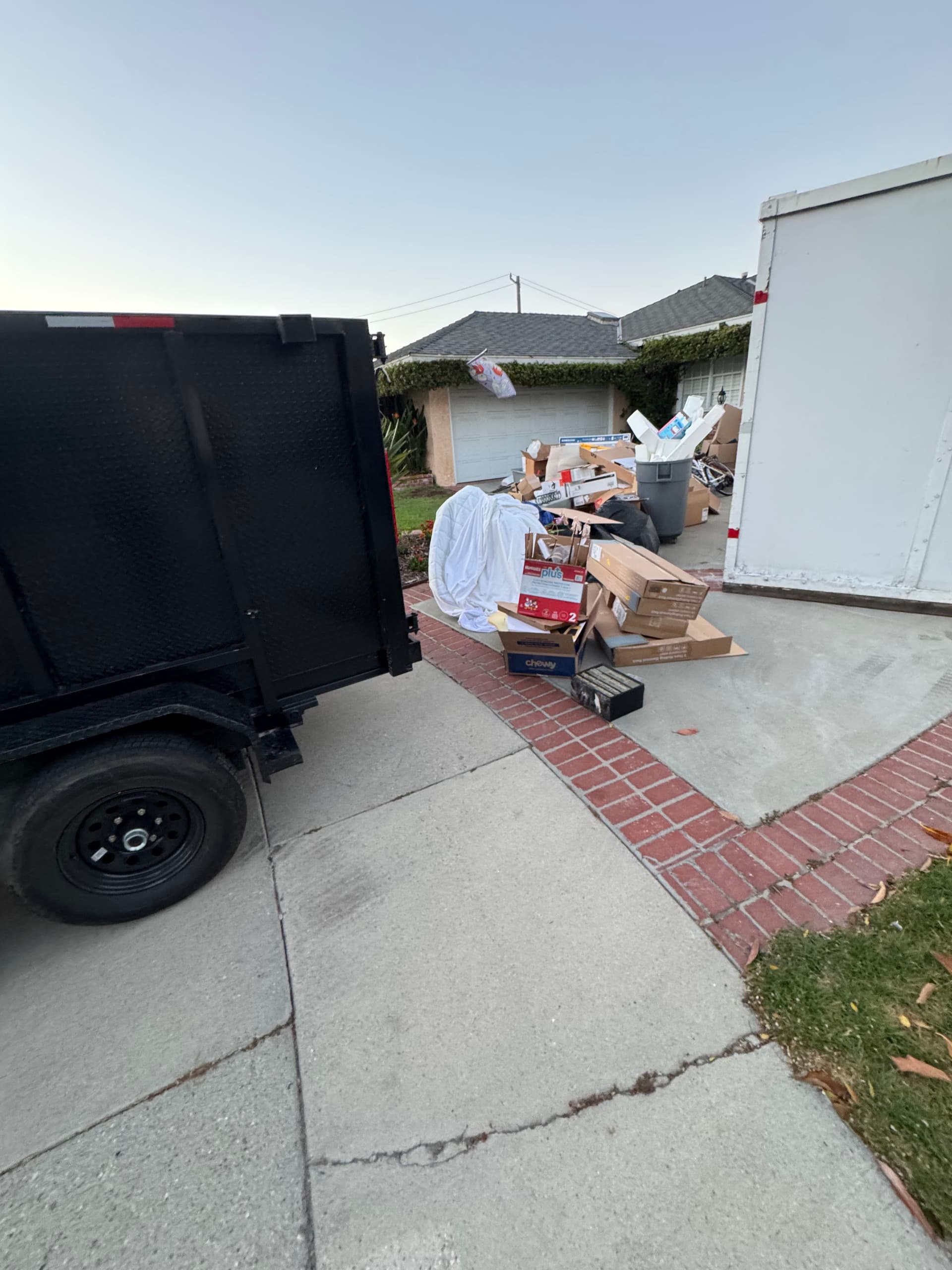 Gallery photos for Move-In Cleanout Clears Front and Backyard in Rancho Palos Verdes: Image #2