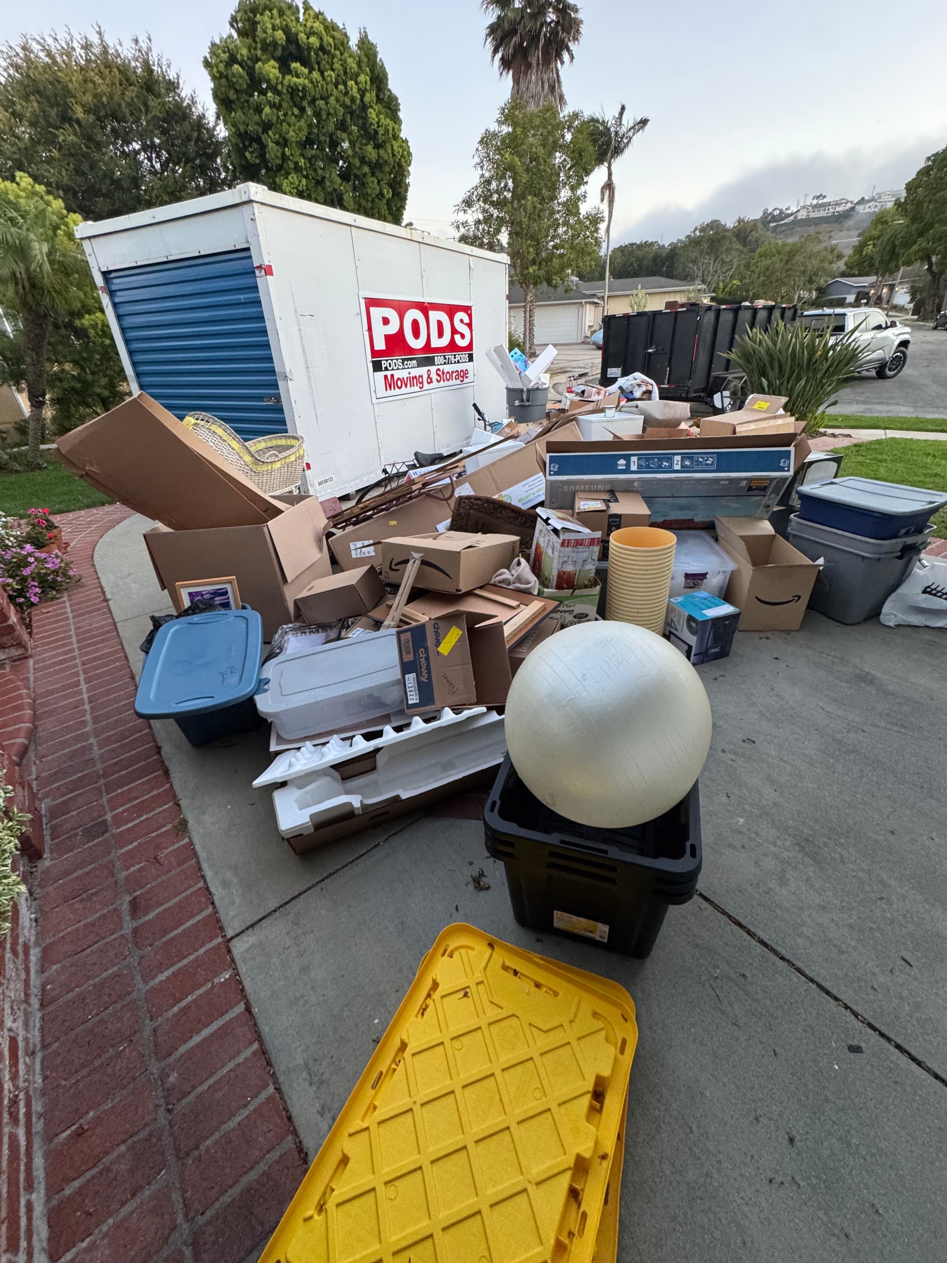 Move-In Cleanout Clears Front and Backyard in Rancho Palos Verdes image