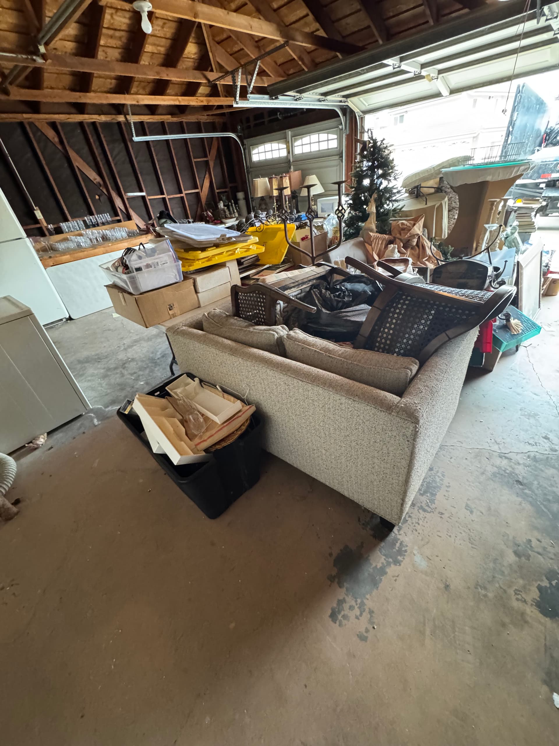 Gallery photos for Full Garage Cleanout for a Longtime Client in Brea: Image #3