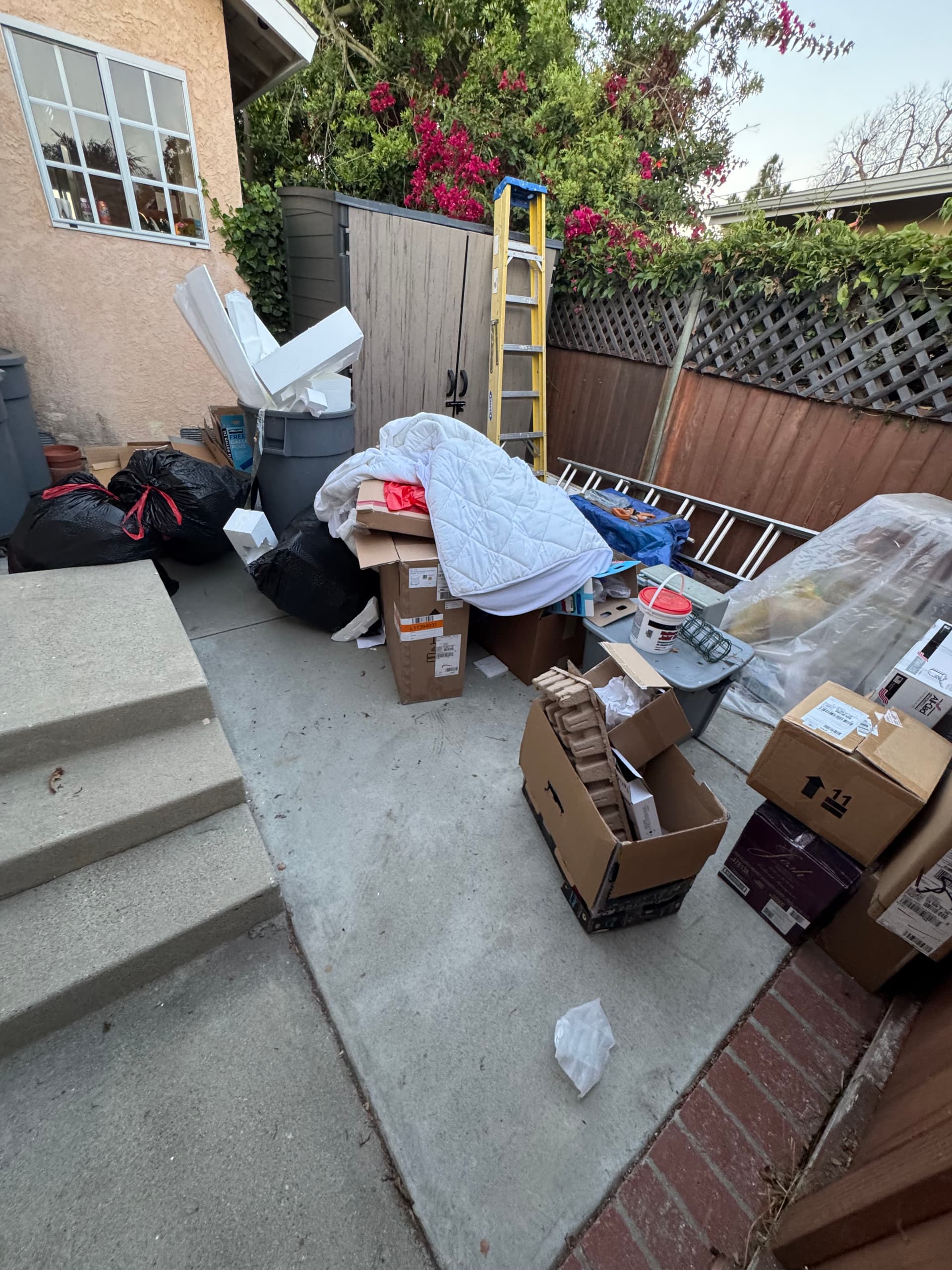 Gallery photos for Move-In Cleanout Clears Front and Backyard in Rancho Palos Verdes: Image #5