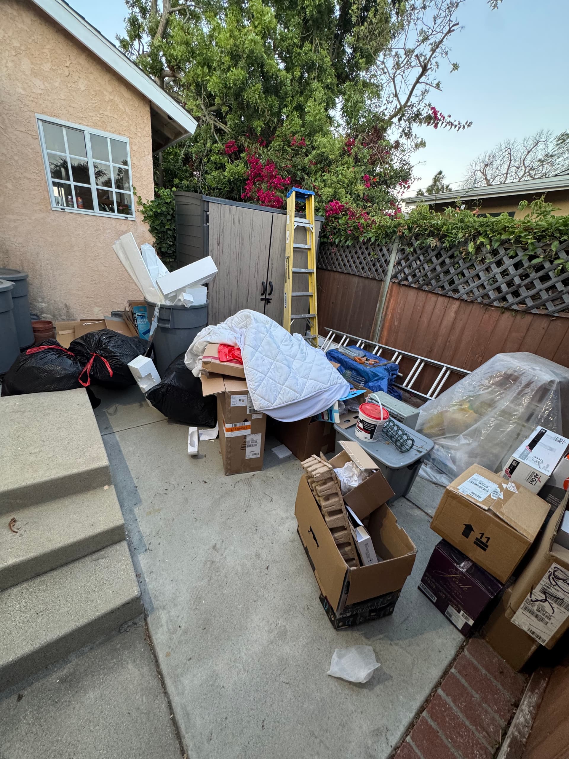 Gallery photos for Move-In Cleanout Clears Front and Backyard in Rancho Palos Verdes: Image #4