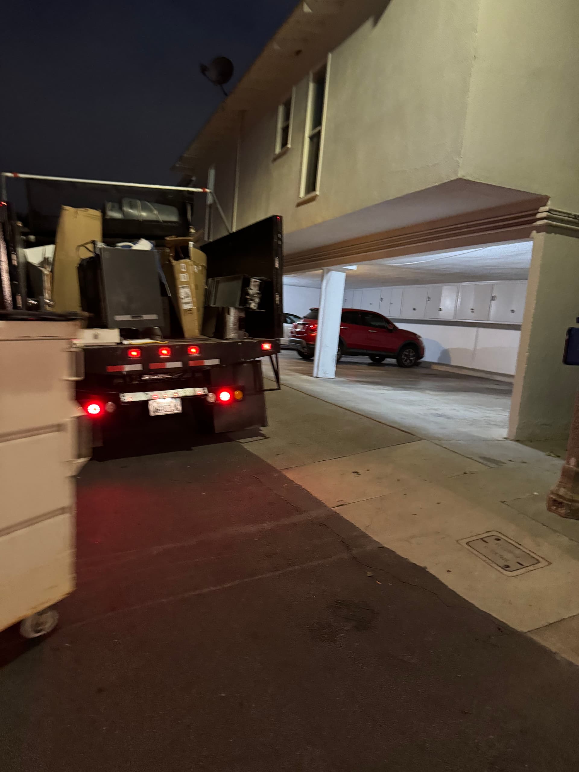 Gallery photos for Late-Night Dumpster Overflow Cleanup in Newport Beach: Image #4